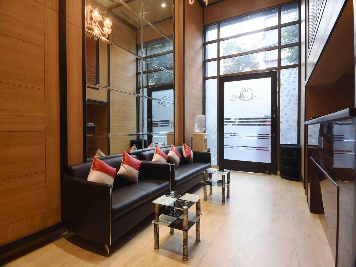 Hotel Royal Grand - Opposite Axis Bank East Patel Nagar New Delhi Eksteriør billede