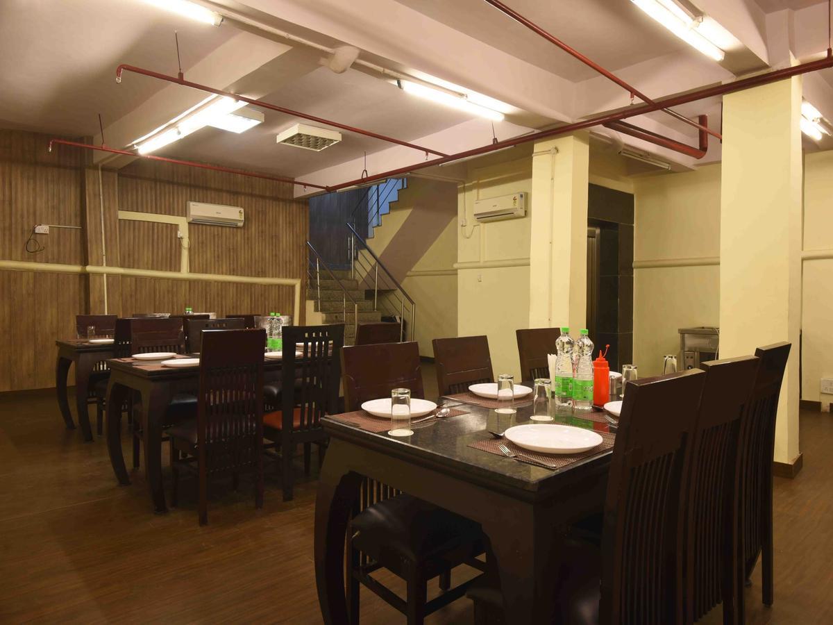Hotel Royal Grand - Opposite Axis Bank East Patel Nagar New Delhi Eksteriør billede