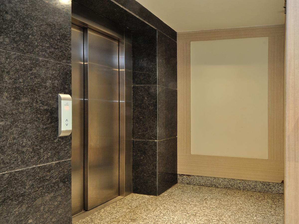 Hotel Royal Grand - Opposite Axis Bank East Patel Nagar New Delhi Eksteriør billede