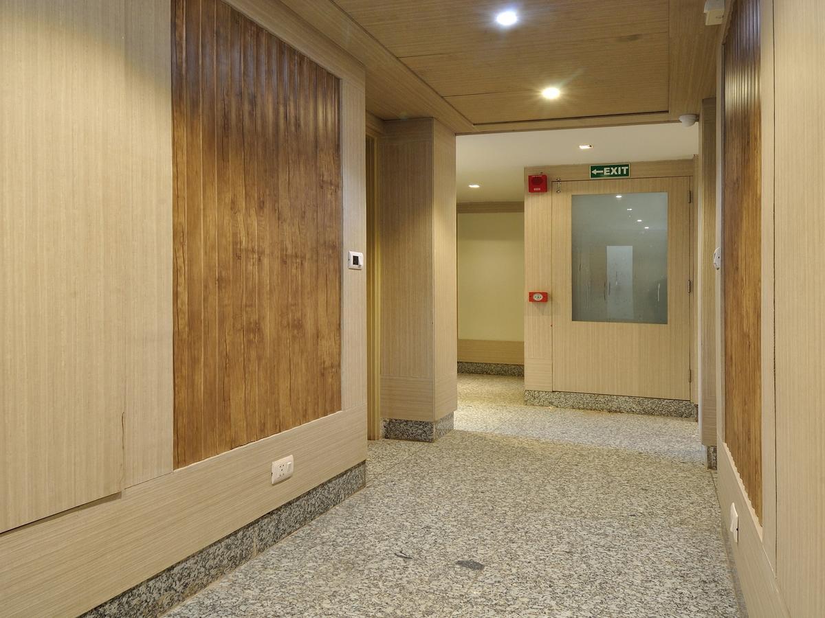 Hotel Royal Grand - Opposite Axis Bank East Patel Nagar New Delhi Eksteriør billede