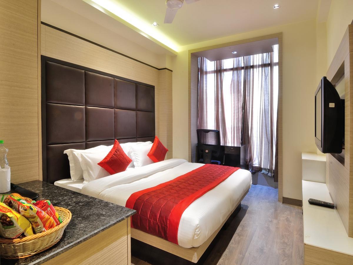 Hotel Royal Grand - Opposite Axis Bank East Patel Nagar New Delhi Eksteriør billede