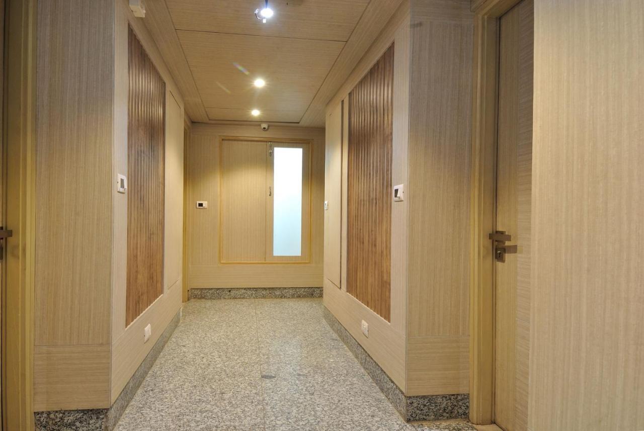 Hotel Royal Grand - Opposite Axis Bank East Patel Nagar New Delhi Eksteriør billede