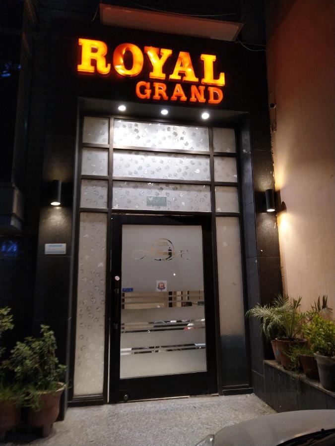 Hotel Royal Grand - Opposite Axis Bank East Patel Nagar New Delhi Eksteriør billede