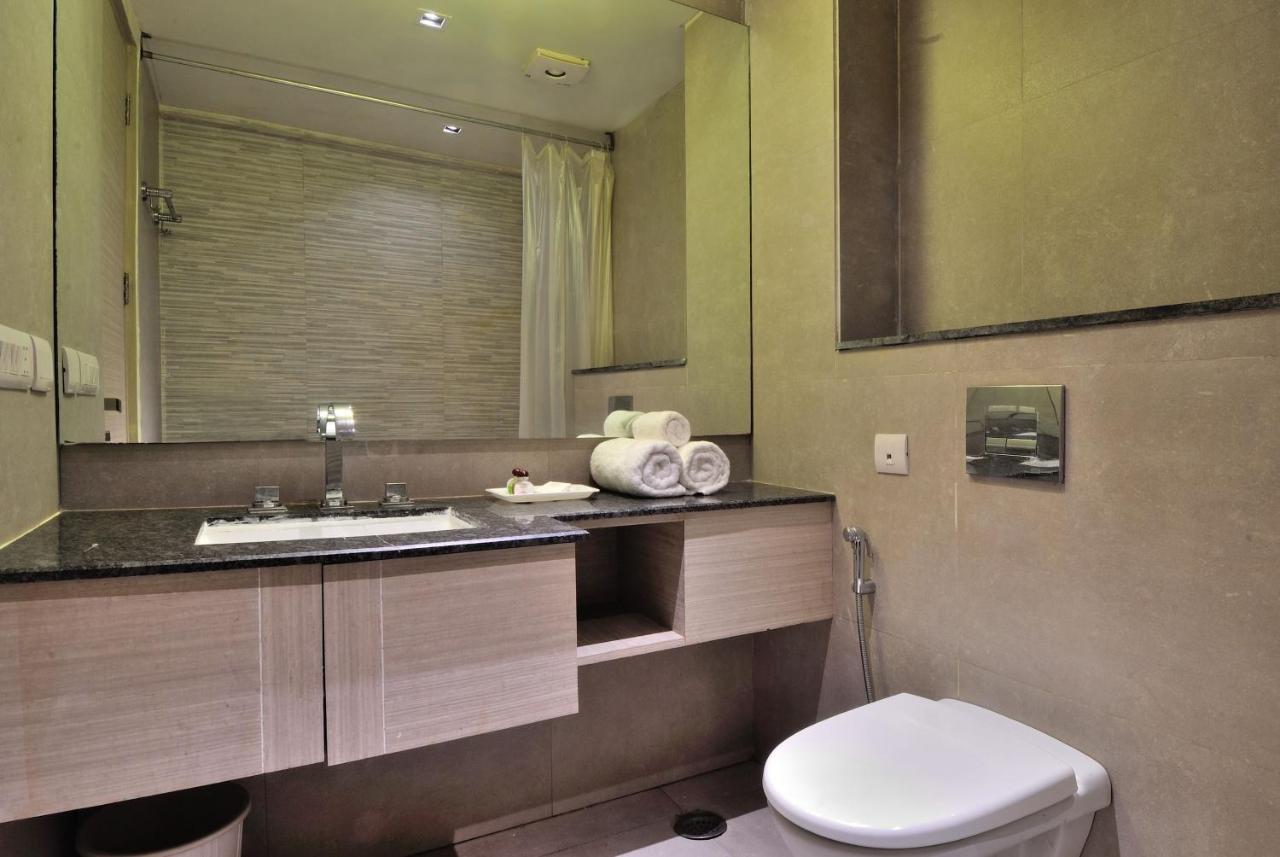 Hotel Royal Grand - Opposite Axis Bank East Patel Nagar New Delhi Eksteriør billede